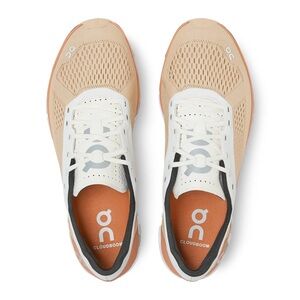 On Running Cloudboom Women’s running sneakers in Savannah/White size 10